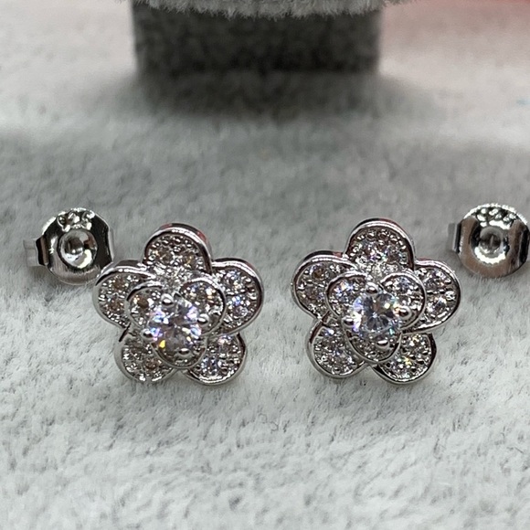 Sterling Silver 925 CZ Flower Stud Earrings - Picture 3 of 7